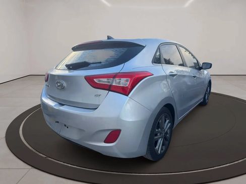 Used 2016 Hyundai Elantra GT w/ Option Group 03 FWD image 5