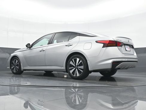 Used 2022 Nissan Altima 2.5 SV image 19