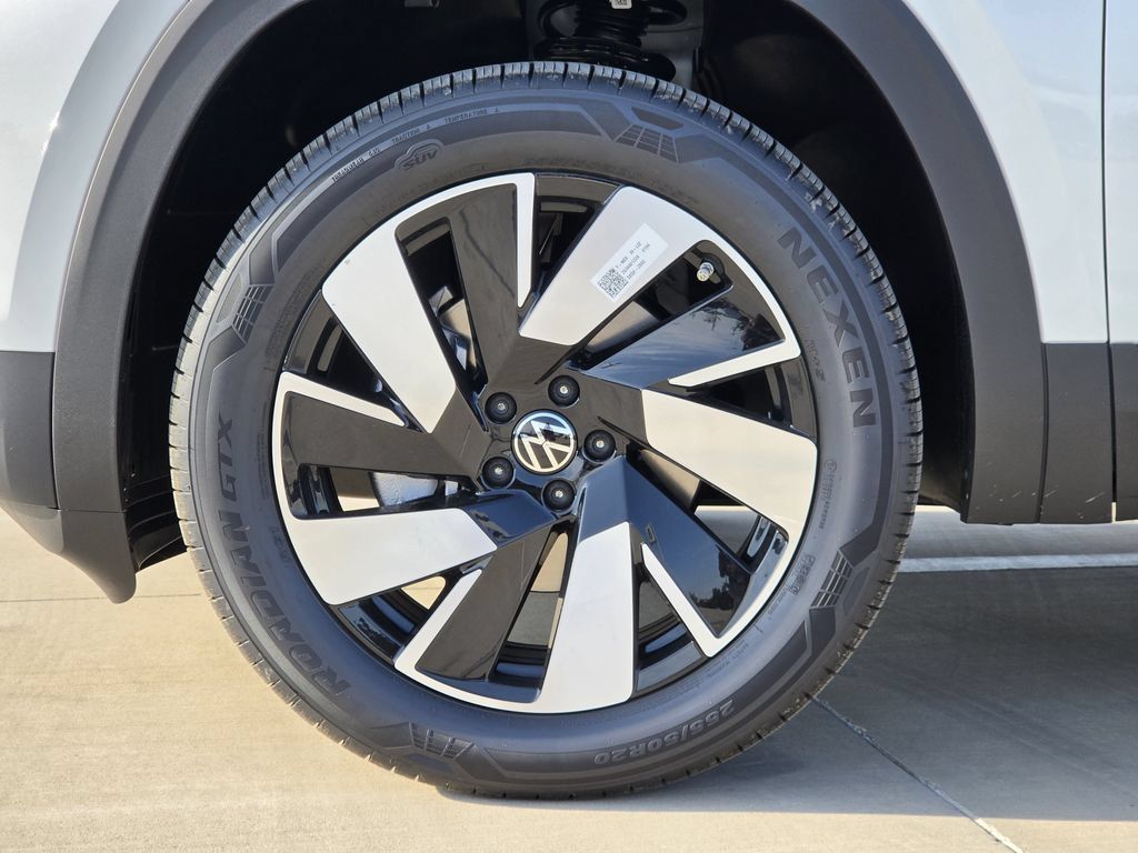 New 2026 Volkswagen Atlas Cross Sport SE FWD image 8