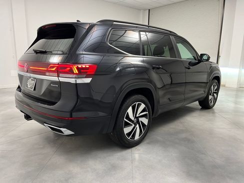 Used 2024 Volkswagen Atlas SE image 7