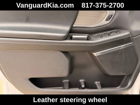 Used 2025 Ford Expedition Platinum AWD/4WD image 17