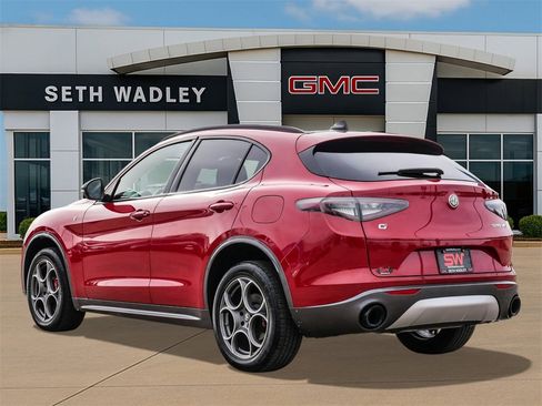 Used 2024 Alfa Romeo Stelvio Ti image 5