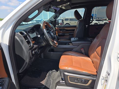 Used 2022 RAM 1500 Limited w/ Body Color Bumper Group AWD/4WD image 9