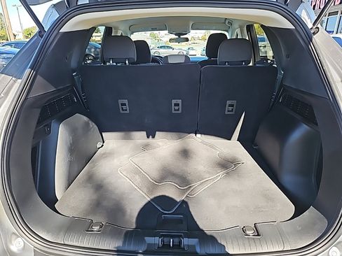 Used 2022 Ford Escape SE image 38