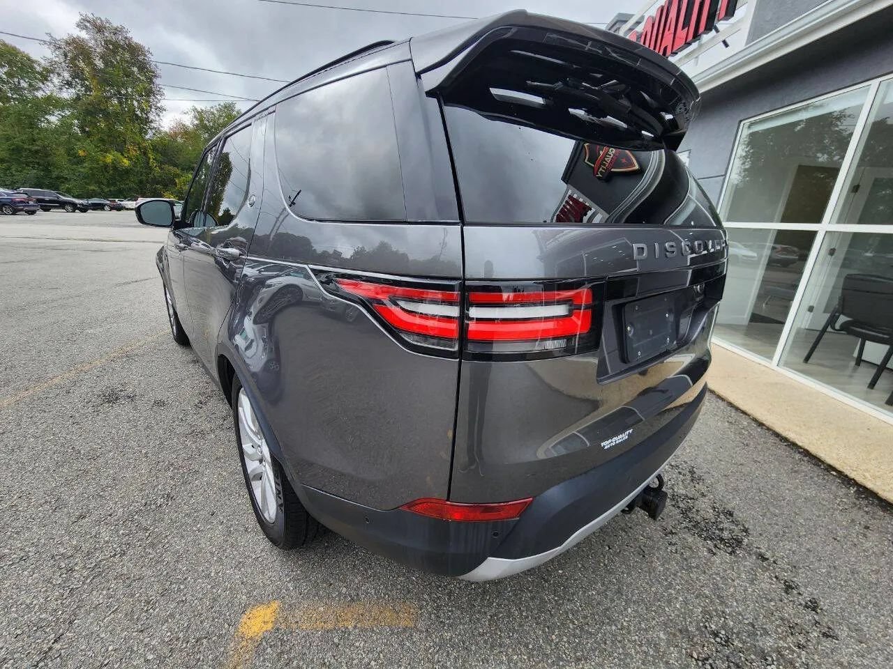Used 2019 Land Rover Discovery HSE AWD/4WD image 7