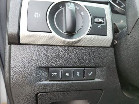 Used 2012 Chevrolet Captiva Sport LTZ AWD/4WD image 23