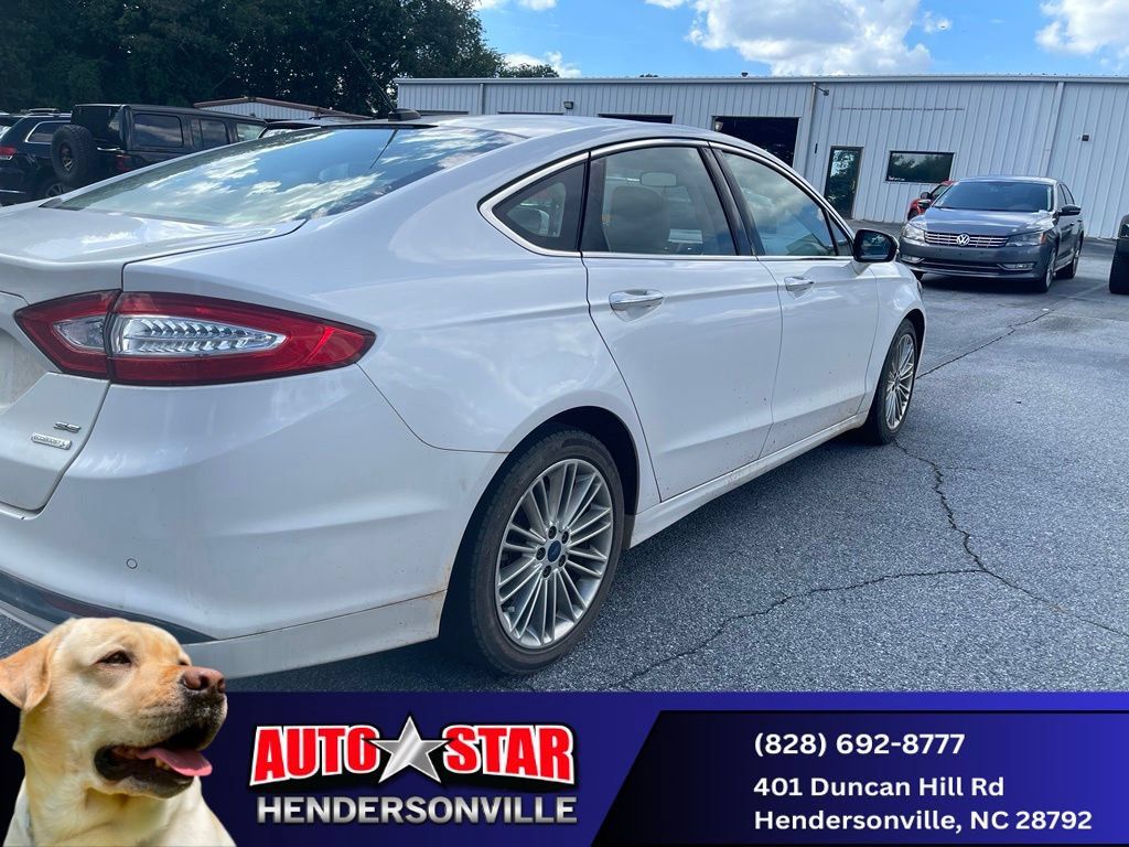 Used 2015 Ford Fusion SE w/ Equipment Group 202A FWD image 6