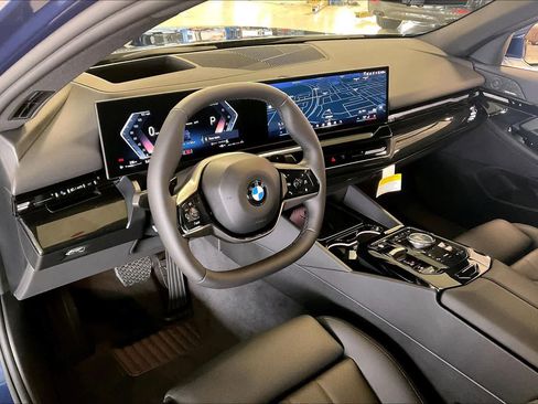 New 2026 BMW 530i w/ Premium Package image 8