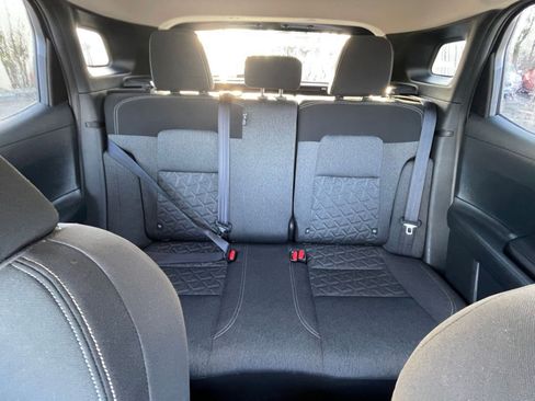 Used 2025 Nissan Kicks SV image 36