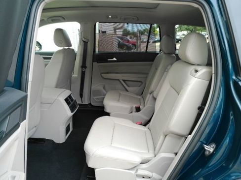 Used 2021 Volkswagen Atlas SE w/ Panoramic Sunroof Package FWD image 18