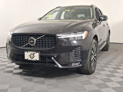 Used 2025 Volvo XC60 B5 Plus AWD/4WD image 3