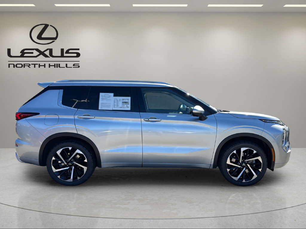 Used 2022 Mitsubishi Outlander SEL AWD/4WD image 5