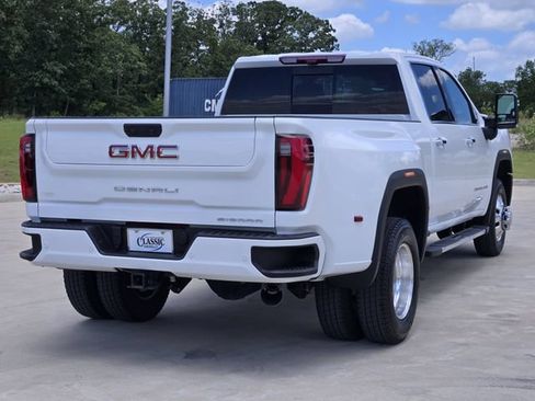 Used 2025 GMC Sierra 3500 Denali w/ Denali Reserve Package AWD/4WD image 8