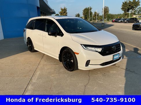 Certified 2023 Honda Odyssey Sport image 8