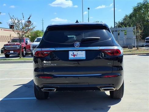 Used 2022 Buick Enclave Essence w/ Sport Touring Edition image 3