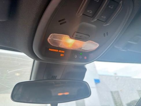 Used 2025 Chevrolet Trax RS w/ Sunroof Package FWD image 51