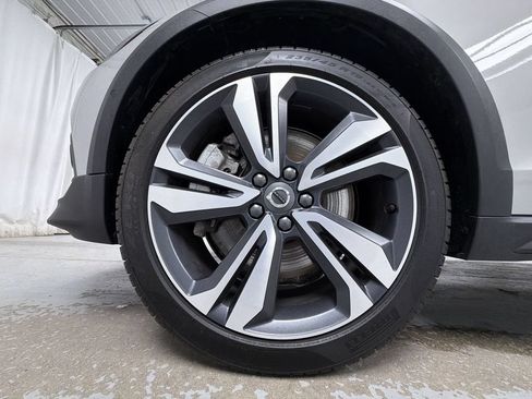 Used 2025 Volvo V60 B5 Cross Country Plus AWD/4WD image 8