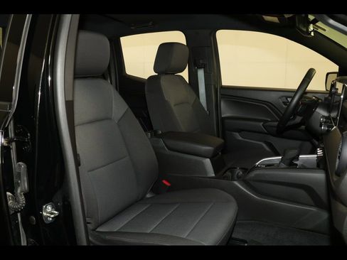 Used 2025 Chevrolet Colorado W/T w/ WT Custom Package image 29