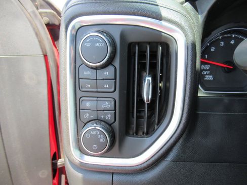 Used 2021 Chevrolet Silverado 1500 RST w/ Convenience Package II AWD/4WD image 21