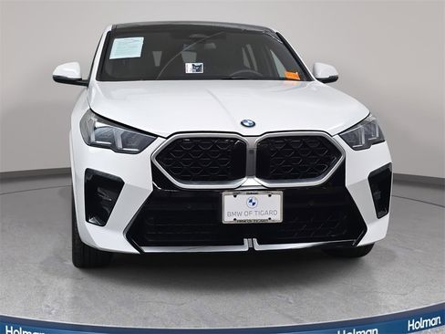 Used 2025 BMW X2 xDrive28i w/ M Sport Package image 3