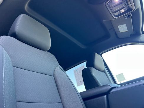 Used 2021 Chevrolet Silverado 1500 LT image 19