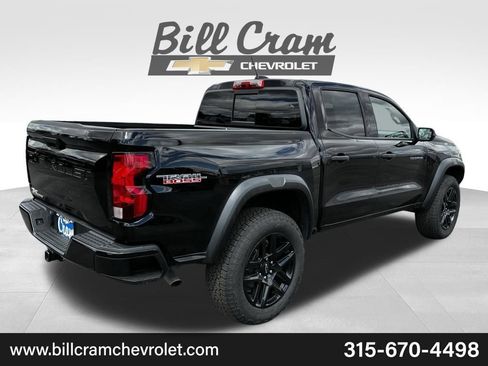 Used 2024 Chevrolet Colorado Trail Boss w/ Advanced Trailering Package AWD/4WD image 35