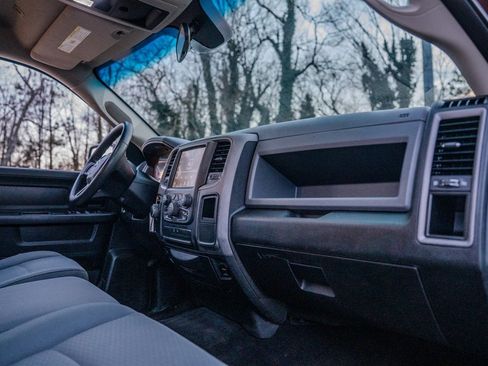 Used 2017 RAM 1500 Express w/ Express Value Package image 31