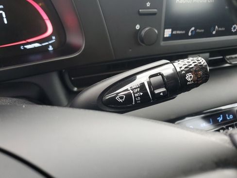 Certified 2025 Hyundai Elantra Sport FWD image 22