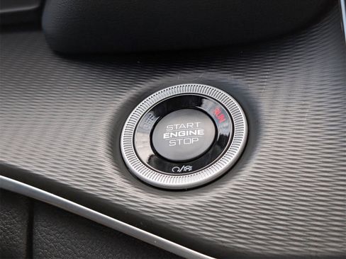 New 2025 Jeep Grand Cherokee Altitude image 20