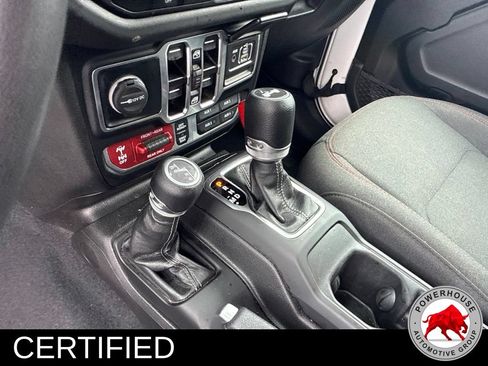 Used 2024 Jeep Wrangler Unlimited Rubicon AWD/4WD image 12