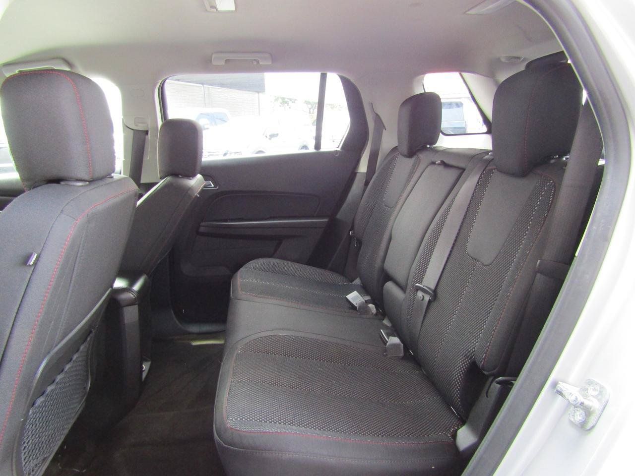 Used 2017 GMC Terrain SLE w/ Technology Package AWD/4WD image 9