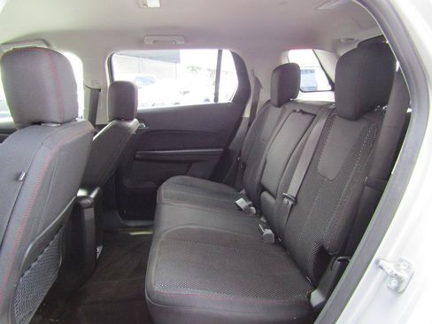 Used 2017 GMC Terrain SLE w/ Technology Package AWD/4WD image 9