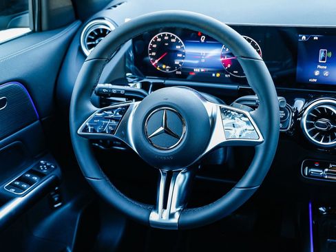 New 2026 Mercedes-Benz GLA 250 4MATIC image 13