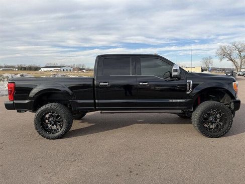 Used 2017 Ford F350 Platinum w/ Platinum Ultimate Package image 9