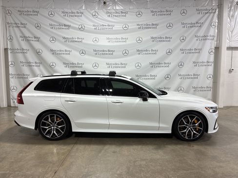 Used 2024 Volvo V60 T8 Polestar image 3