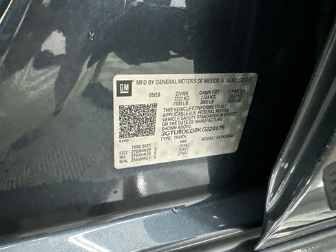 Used 2019 GMC Sierra 1500 SLT w/ SLT Premium Plus Package AWD/4WD image 33