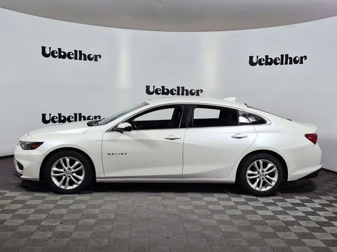 Used 2016 Chevrolet Malibu LT w/ Leather Package FWD image 4