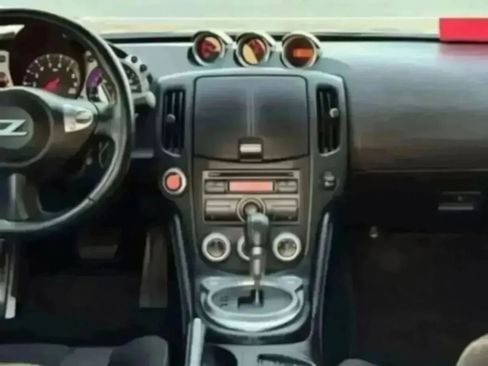 Used 2014 Nissan 370Z Coupe RWD image 12