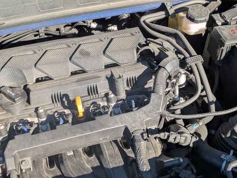 Used 2024 Hyundai Venue SEL image 34