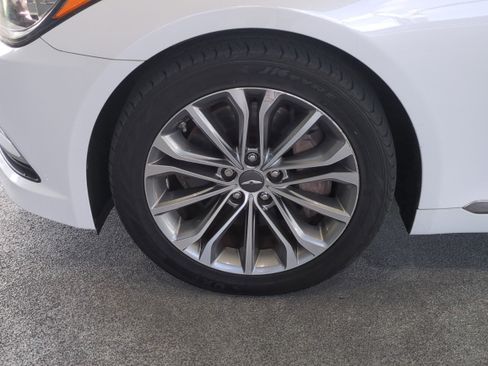 Used 2017 Genesis G80 3.8 image 11