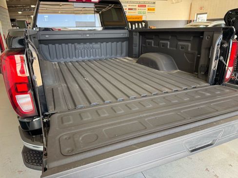 Used 2025 GMC Sierra 2500 SLE w/ SLE Value Package; AWD/4WD image 8