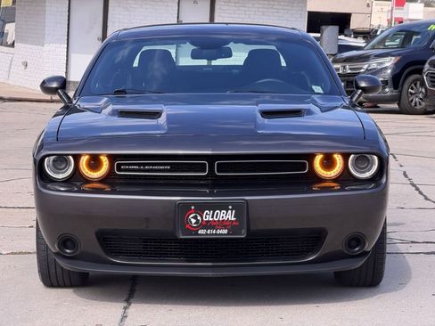 Used 2016 Dodge Challenger SXT image 2
