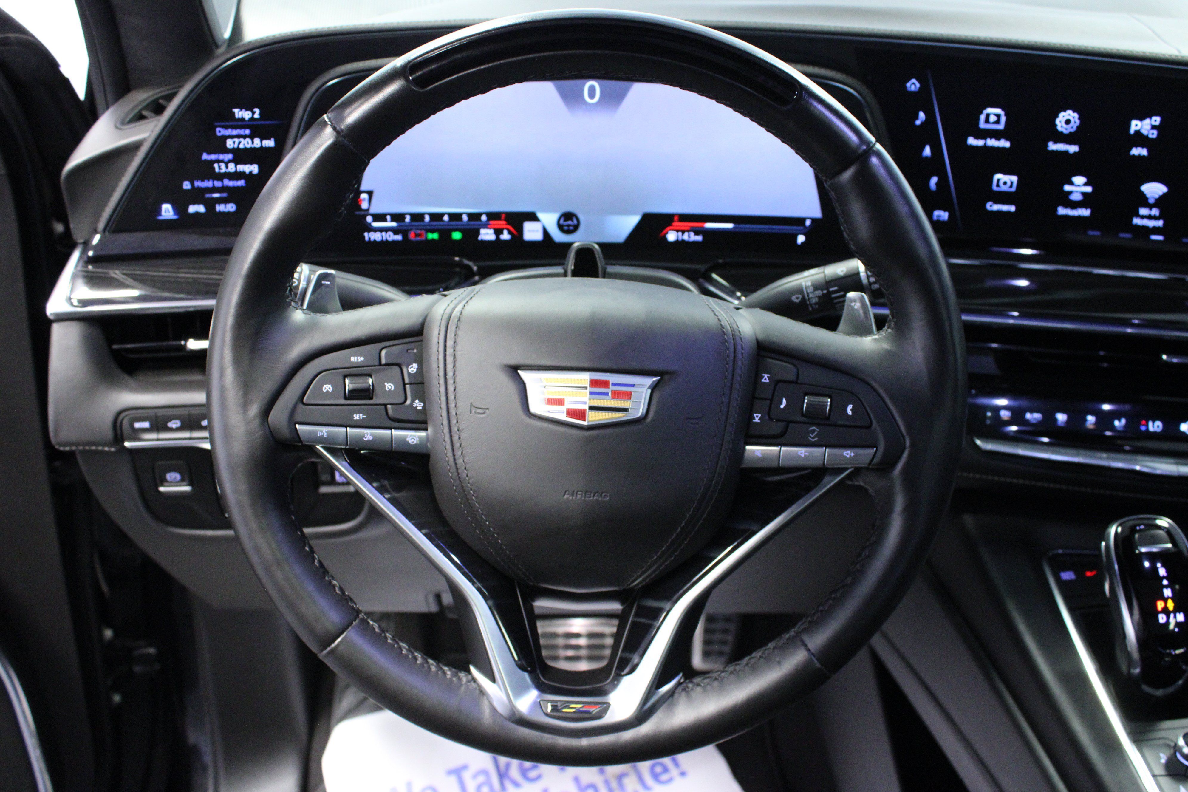 Used 2024 Cadillac Escalade ESV V AWD/4WD image 19