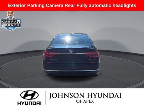 Used 2016 Volkswagen Passat 1.8T SEL Premium image 8