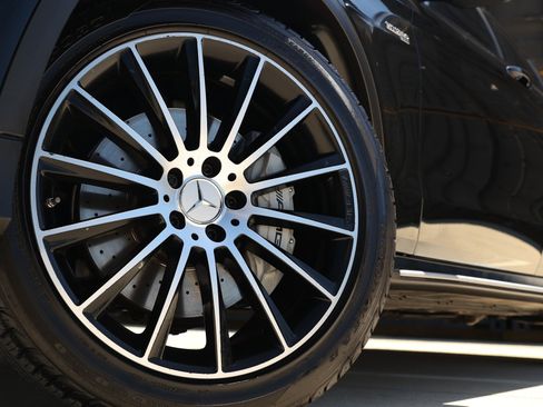Used 2018 Mercedes-Benz GLC 43 AMG 4MATIC Coupe image 40