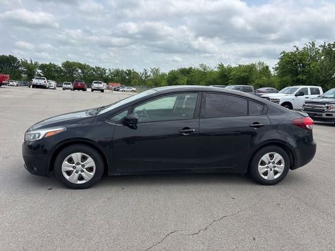 Used 2017 Kia Forte LX image 6