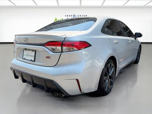 Used 2024 Toyota Corolla SE w/ SE Premium Package FWD image 7