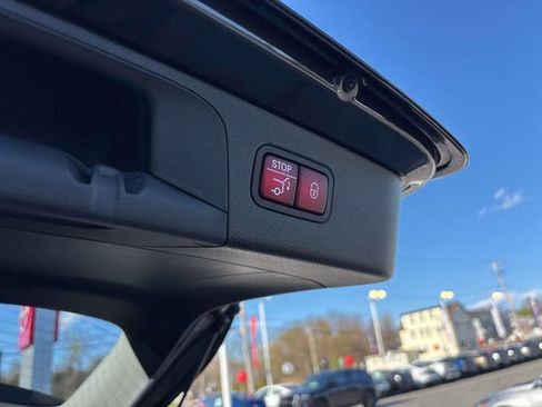 Used 2021 Mercedes-Benz GLC 300 4MATIC image 14