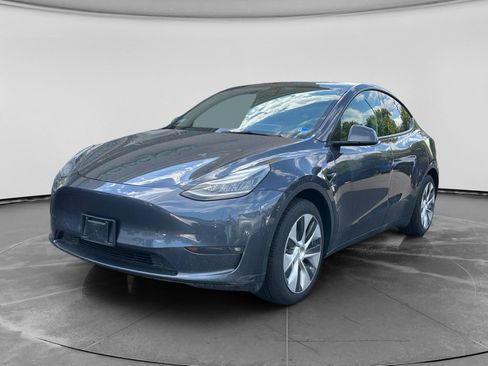 Used 2021 Tesla Model Y Long Range AWD/4WD image 1