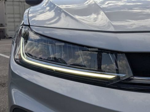 Used 2025 Volkswagen Jetta Sport FWD image 12